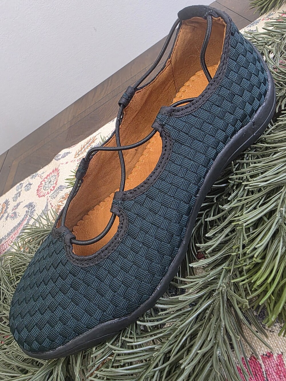 bernie mev. Women's Rigged Connect Flats in Hunter Green